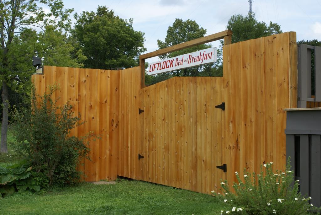 Liftlock Guest House Peterborough Exterior photo